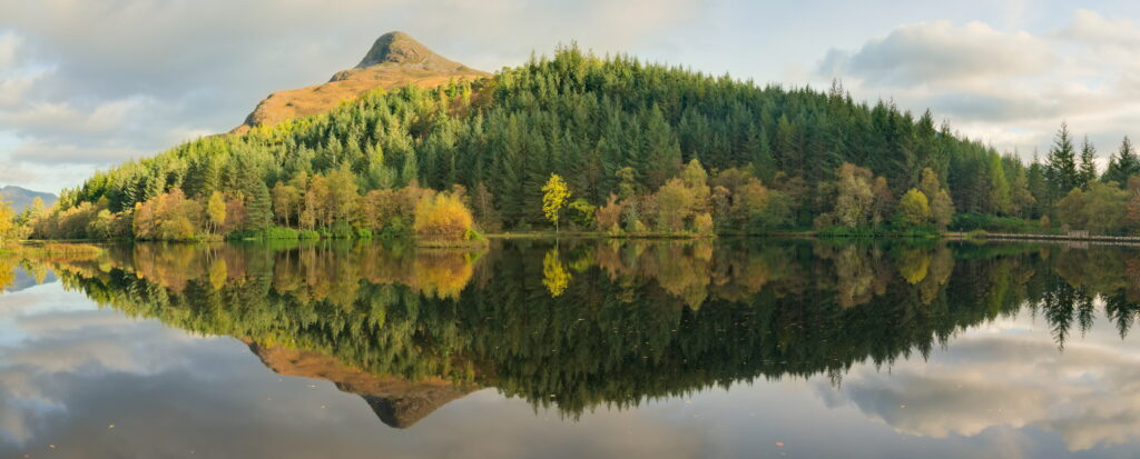 File:Glencoe Lochan reflections 3 20211022.jpg