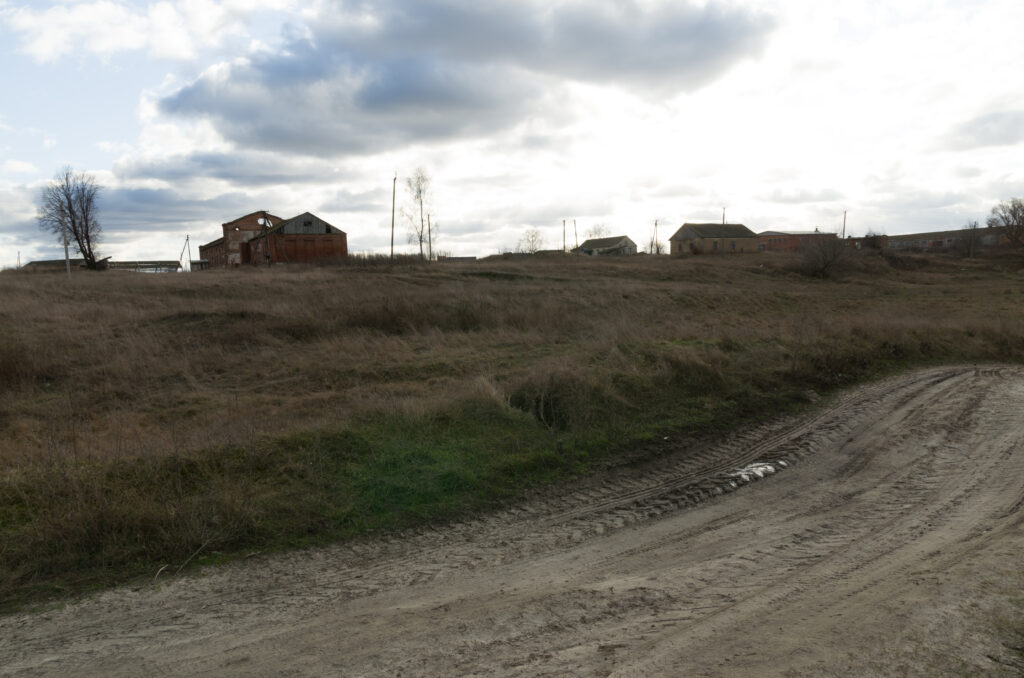 File:Backplate – Rural Landscape DSC 0106 (Sergej Majboroda via Poly Haven).jpg